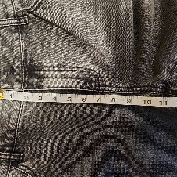 CAbi Gray Black Denim Jeans Nwt  Women's Jeans Size 16 Boyfriend Smokewash - Picture 4 of 13